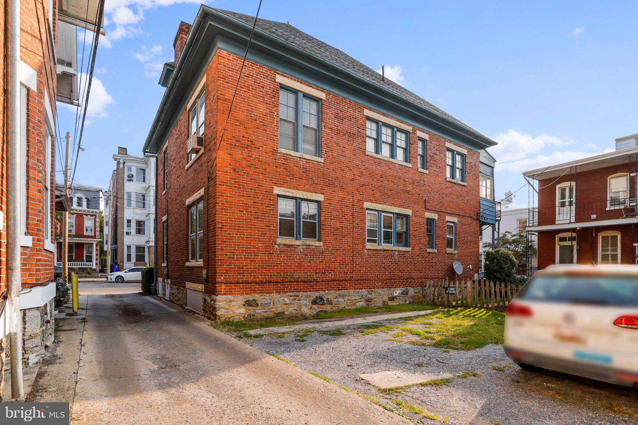 HAGERSTOWN - Residential