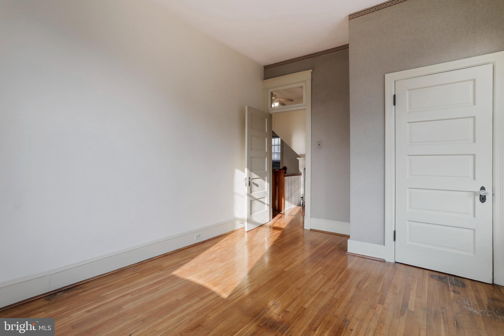 HAGERSTOWN - Residential