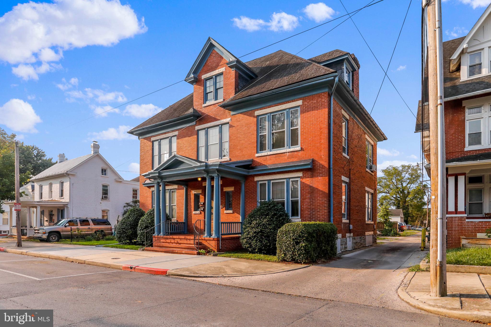 HAGERSTOWN - Residential