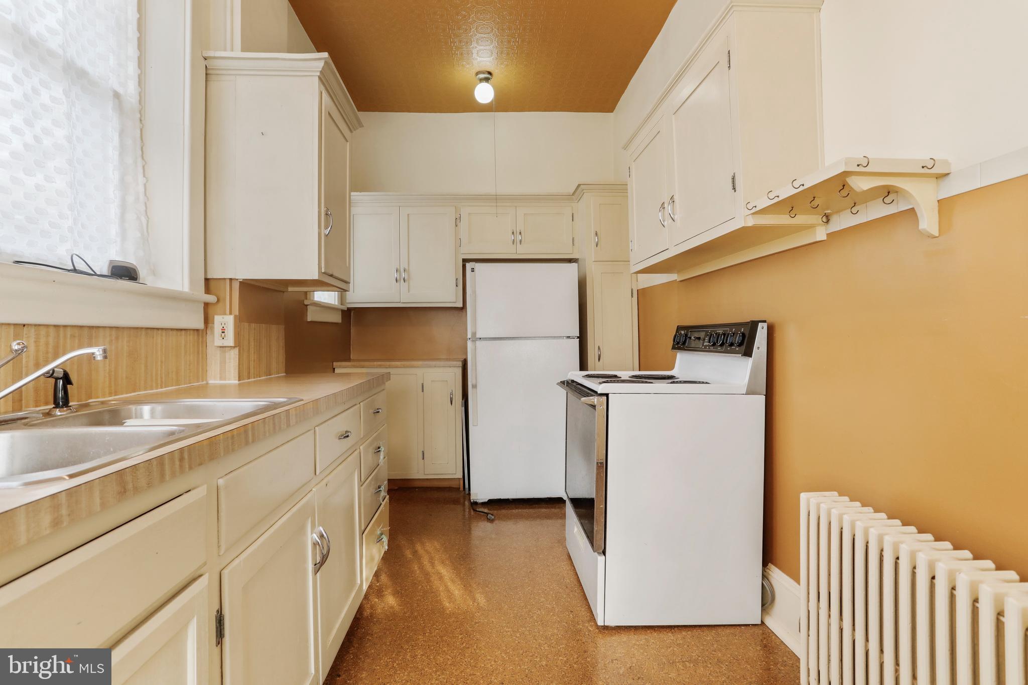 HAGERSTOWN - Residential