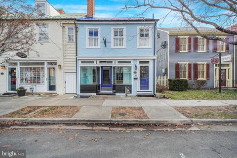 1109 CAROLINE STREET FREDERICKSBURG VA 22401