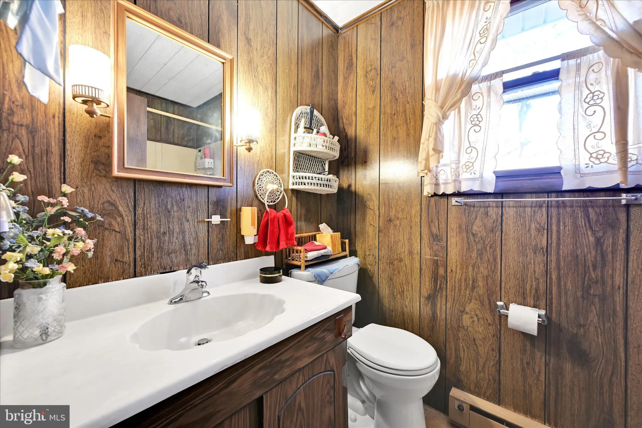 Auburn, Pennsylvania 17922, United States, 3 Bedrooms Bedrooms, ,1 BathroomBathrooms,Residential,Active,241135