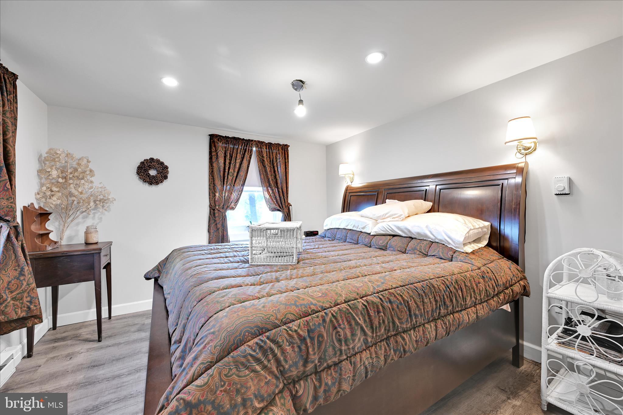 LAKE WYNONAH - Residential