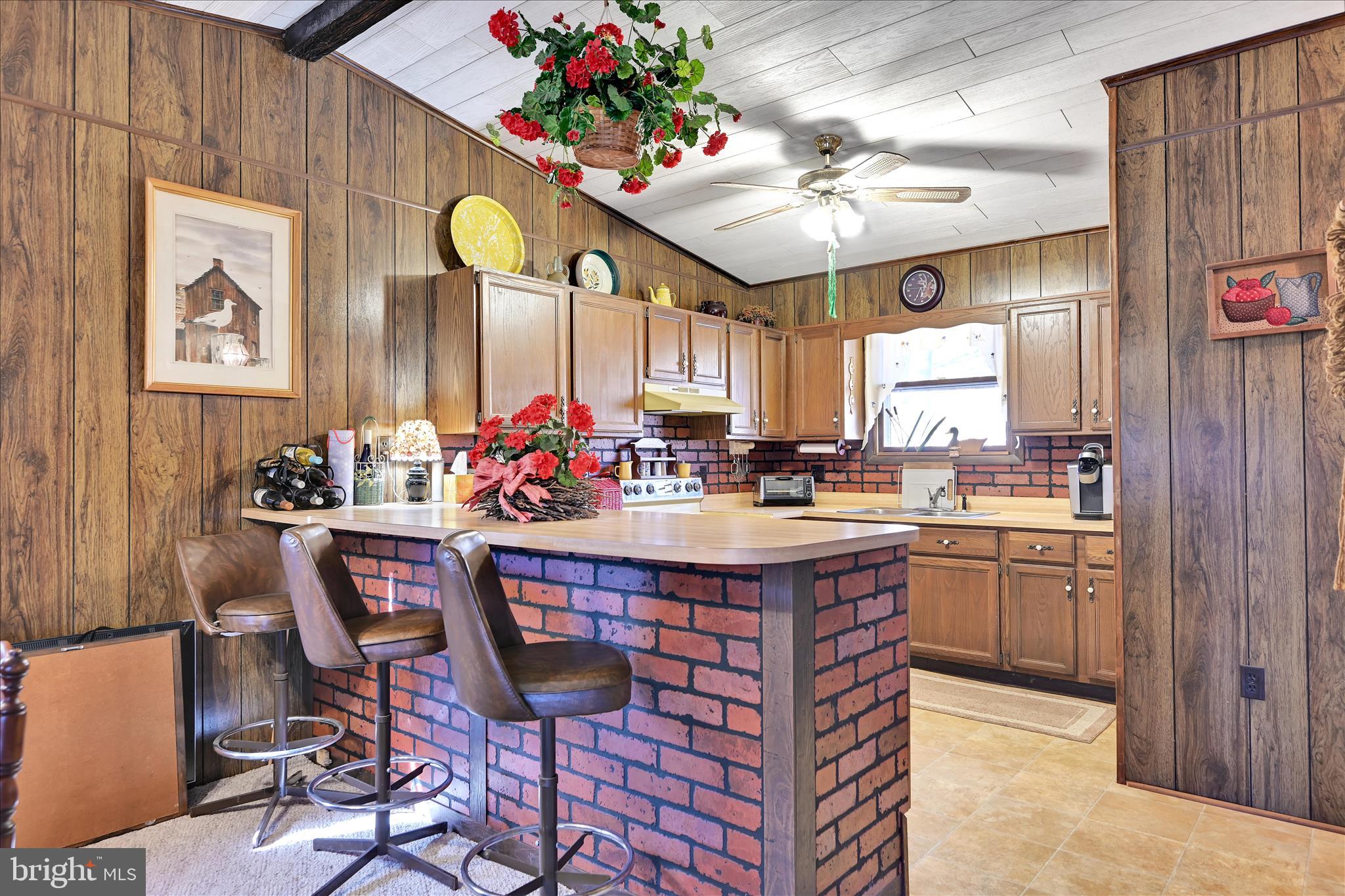 LAKE WYNONAH - Residential