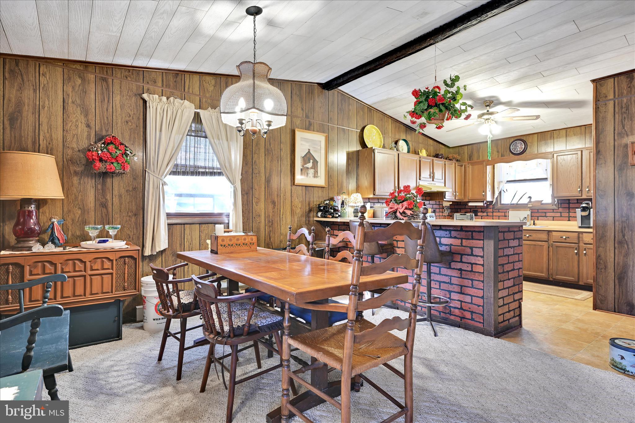 LAKE WYNONAH - Residential