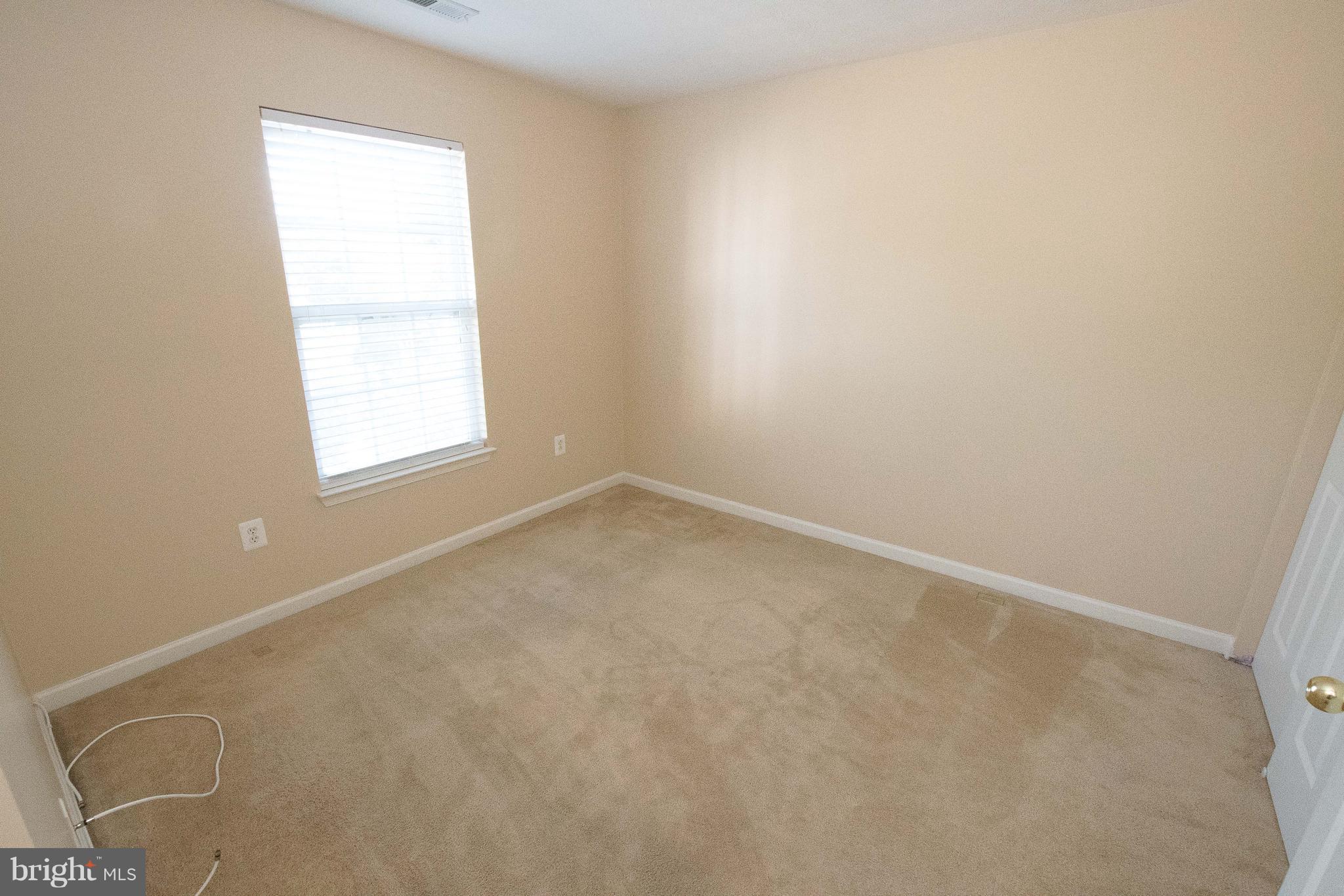 OWINGS MILLS NEWTOWN - Residential Lease