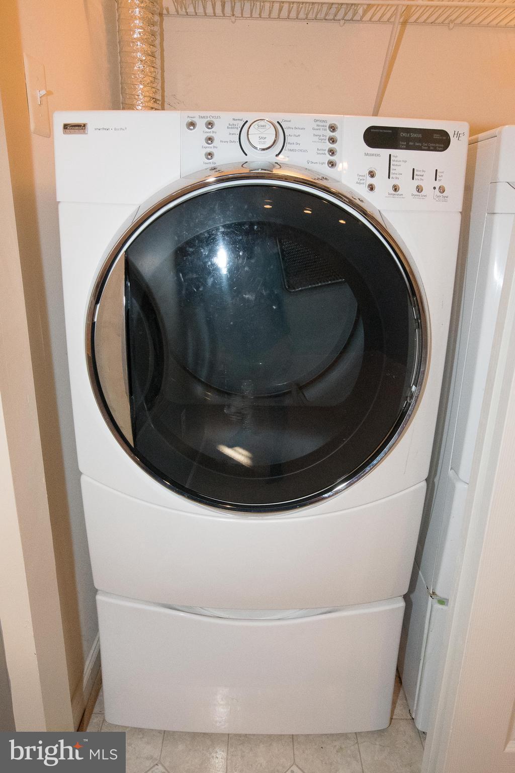 OWINGS MILLS NEWTOWN - Residential Lease