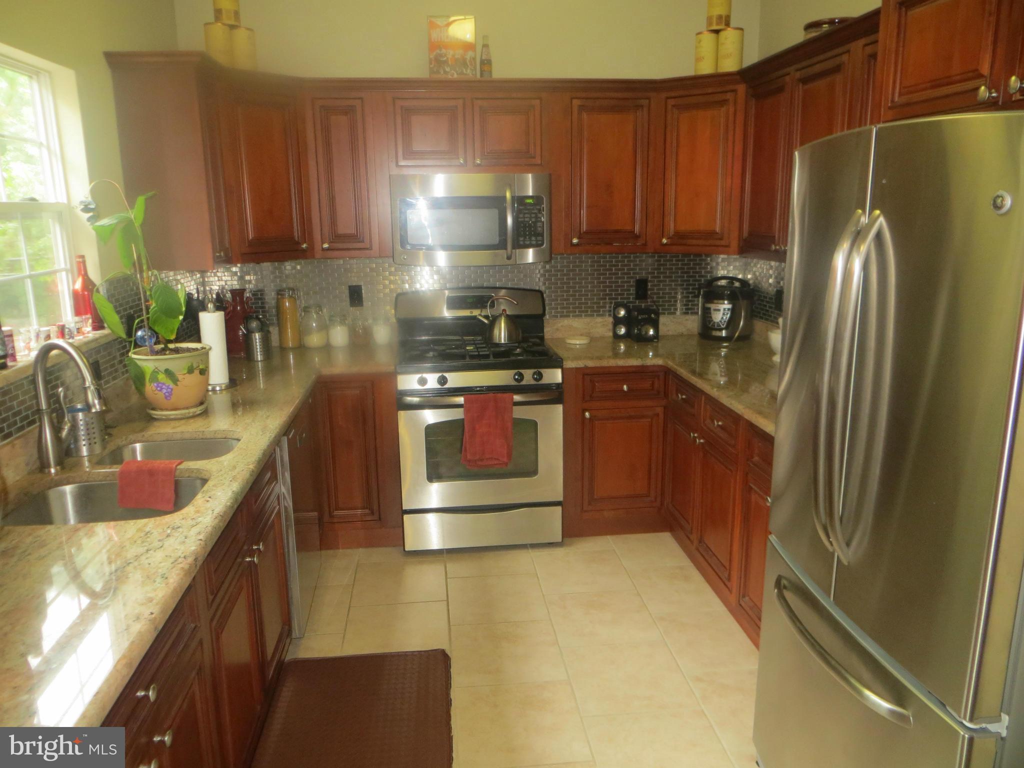 MADISON HILL - Residential Lease