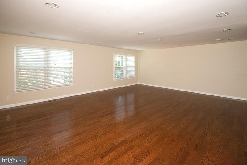 ARROWOOD - Residential Lease