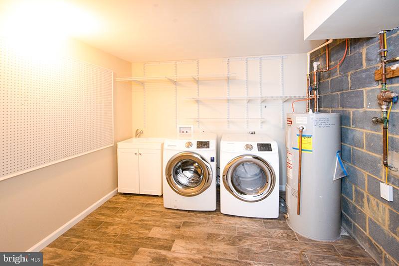 ARROWOOD - Residential Lease