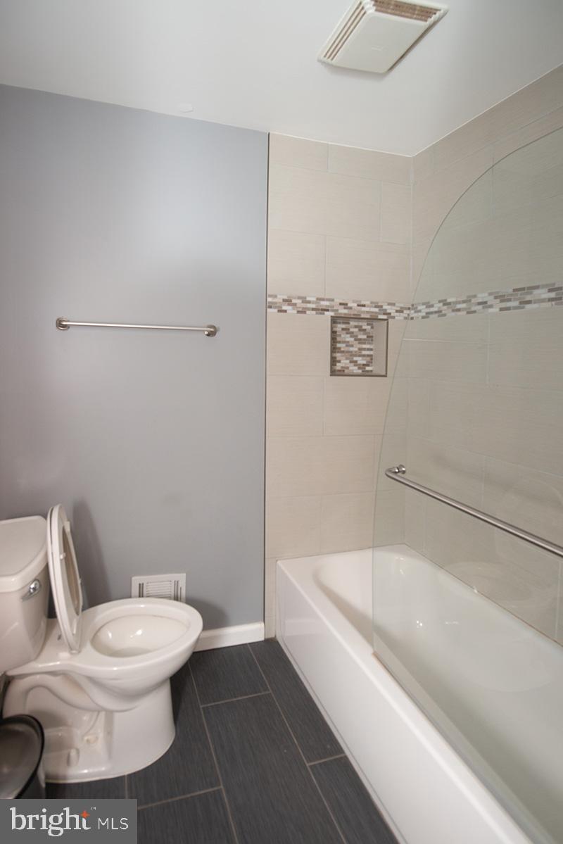 ARROWOOD - Residential Lease