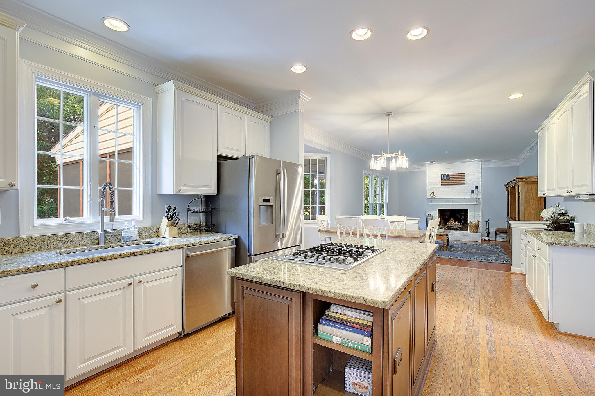 909 WHITE MARLIN WAY