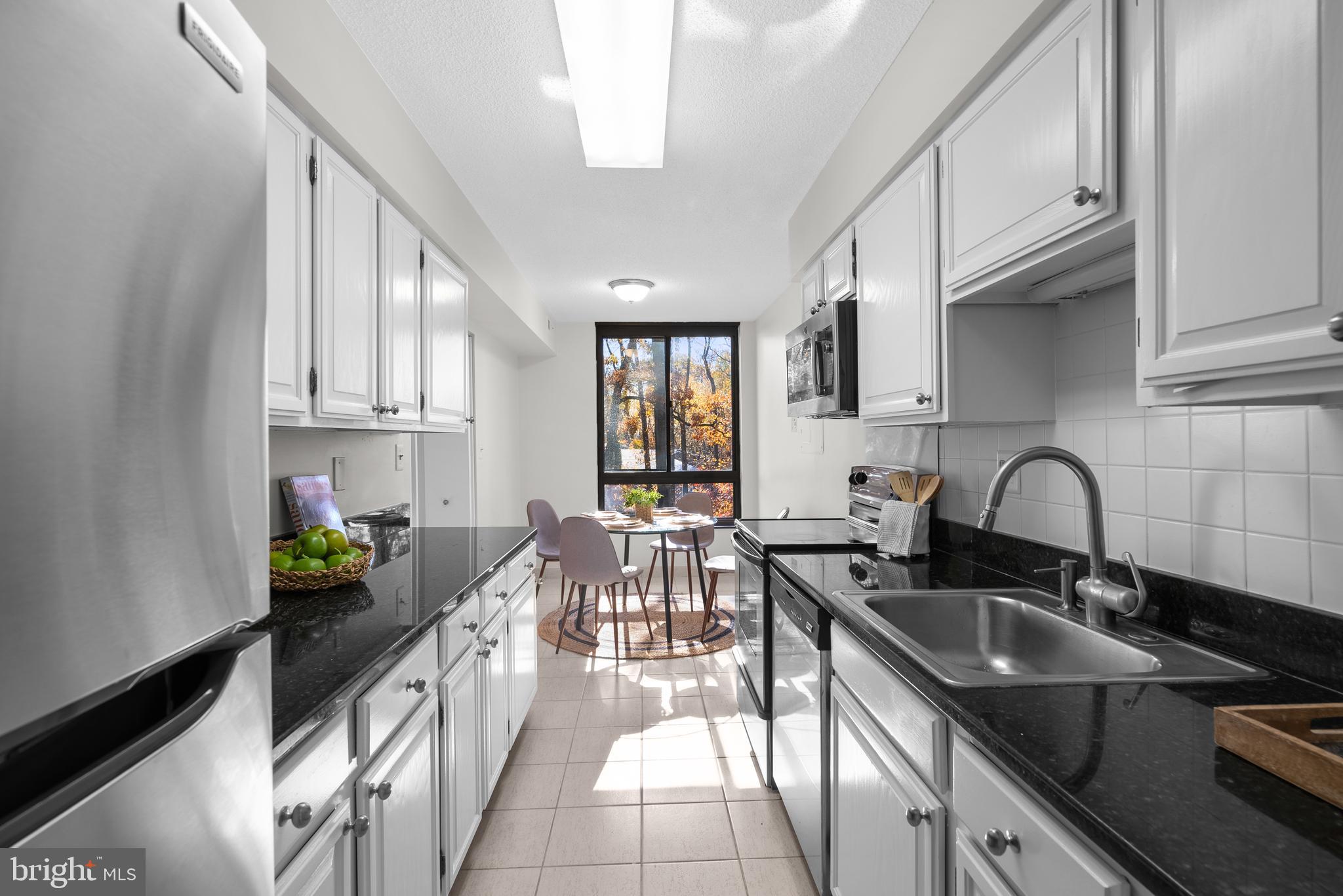 ENCORE OF MCLEAN - Residential