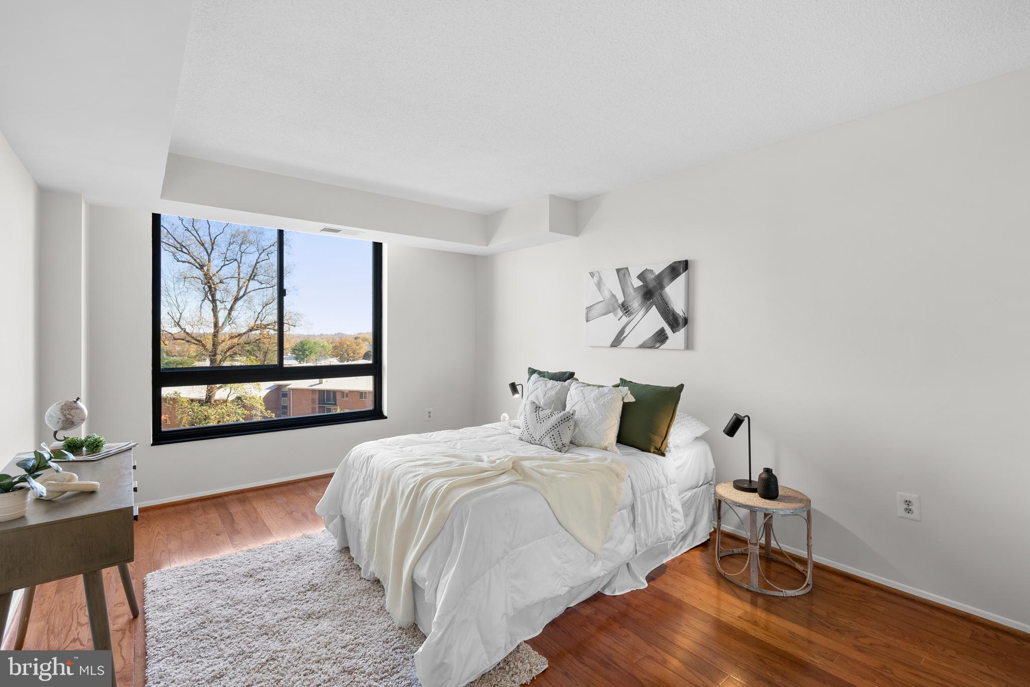 ENCORE OF MCLEAN - Residential