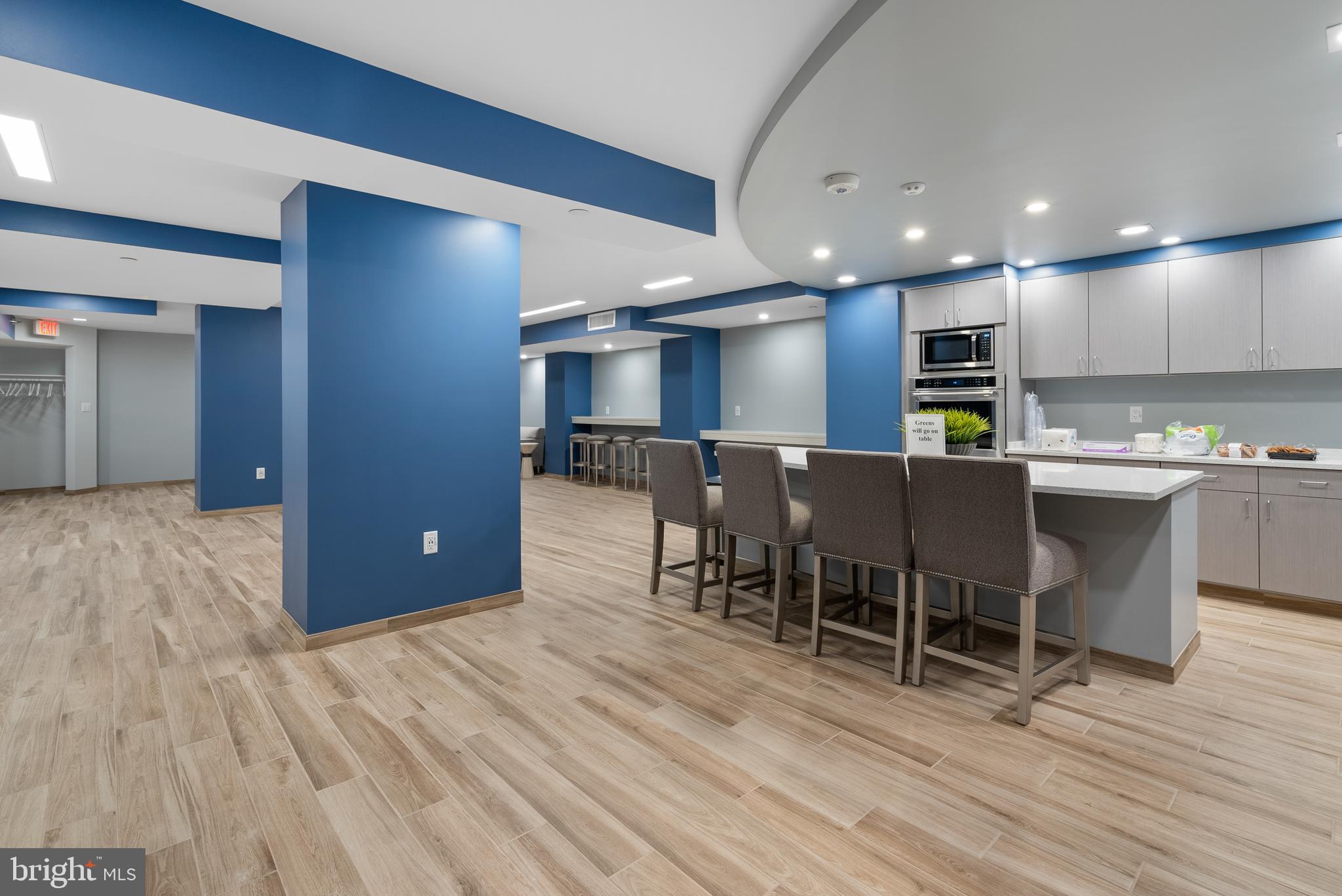 ENCORE OF MCLEAN - Residential