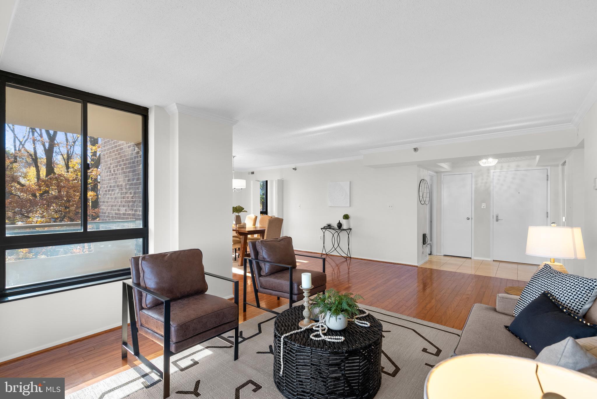 ENCORE OF MCLEAN - Residential