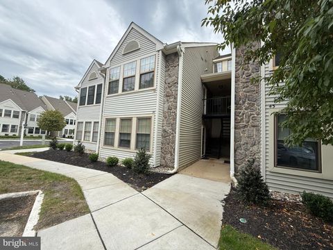 Photo of 46 Chelmsford Court, MARLTON, NJ 08053 (MLS # NJBL2096562)