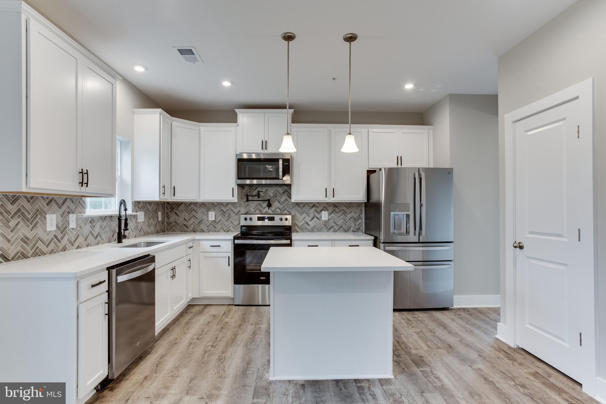 CORAL HILLS - Residential