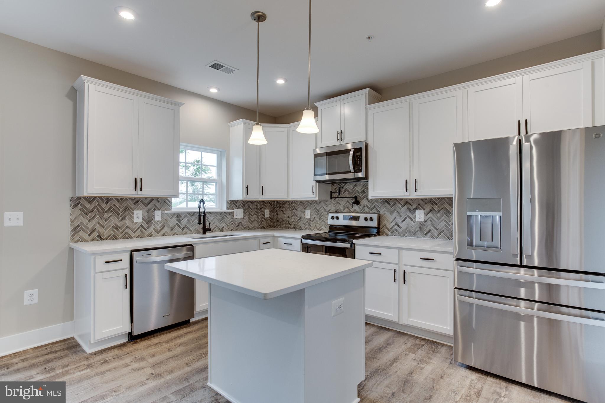 CORAL HILLS - Residential