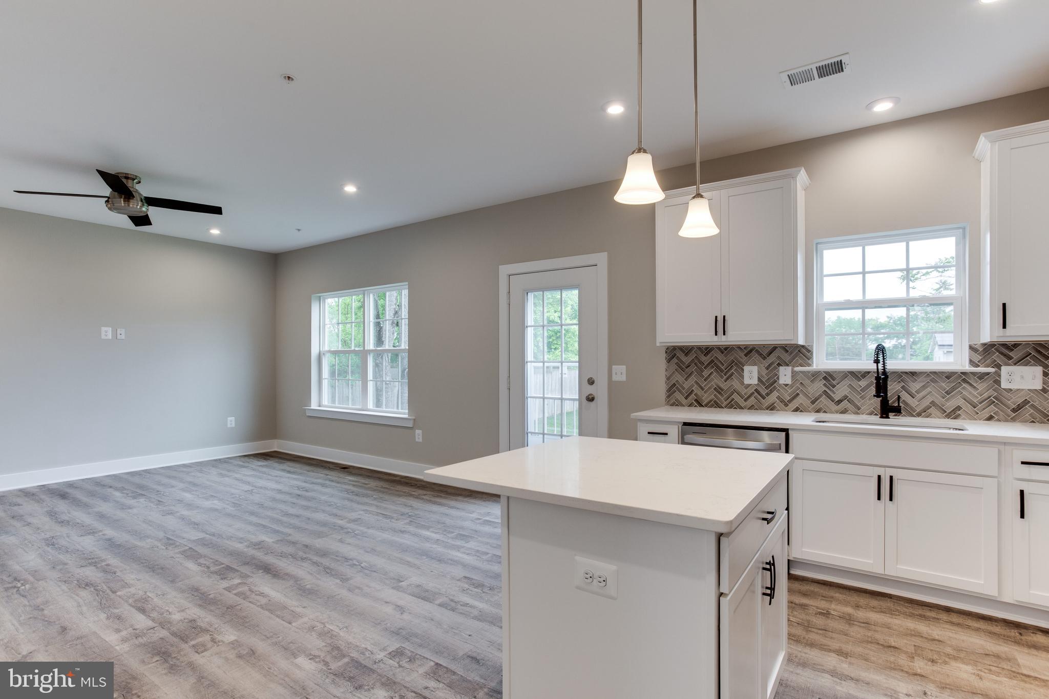 CORAL HILLS - Residential