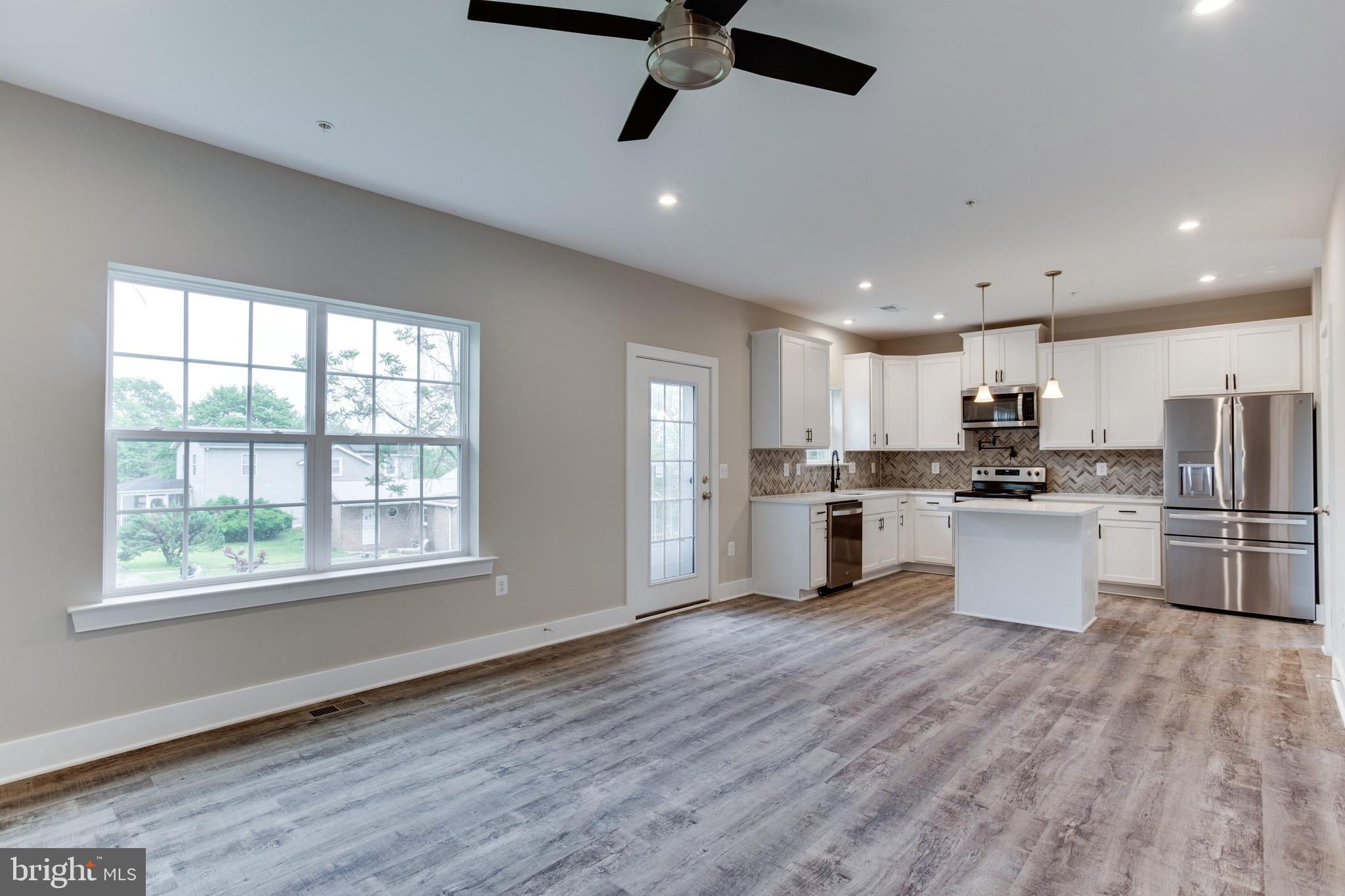 CORAL HILLS - Residential