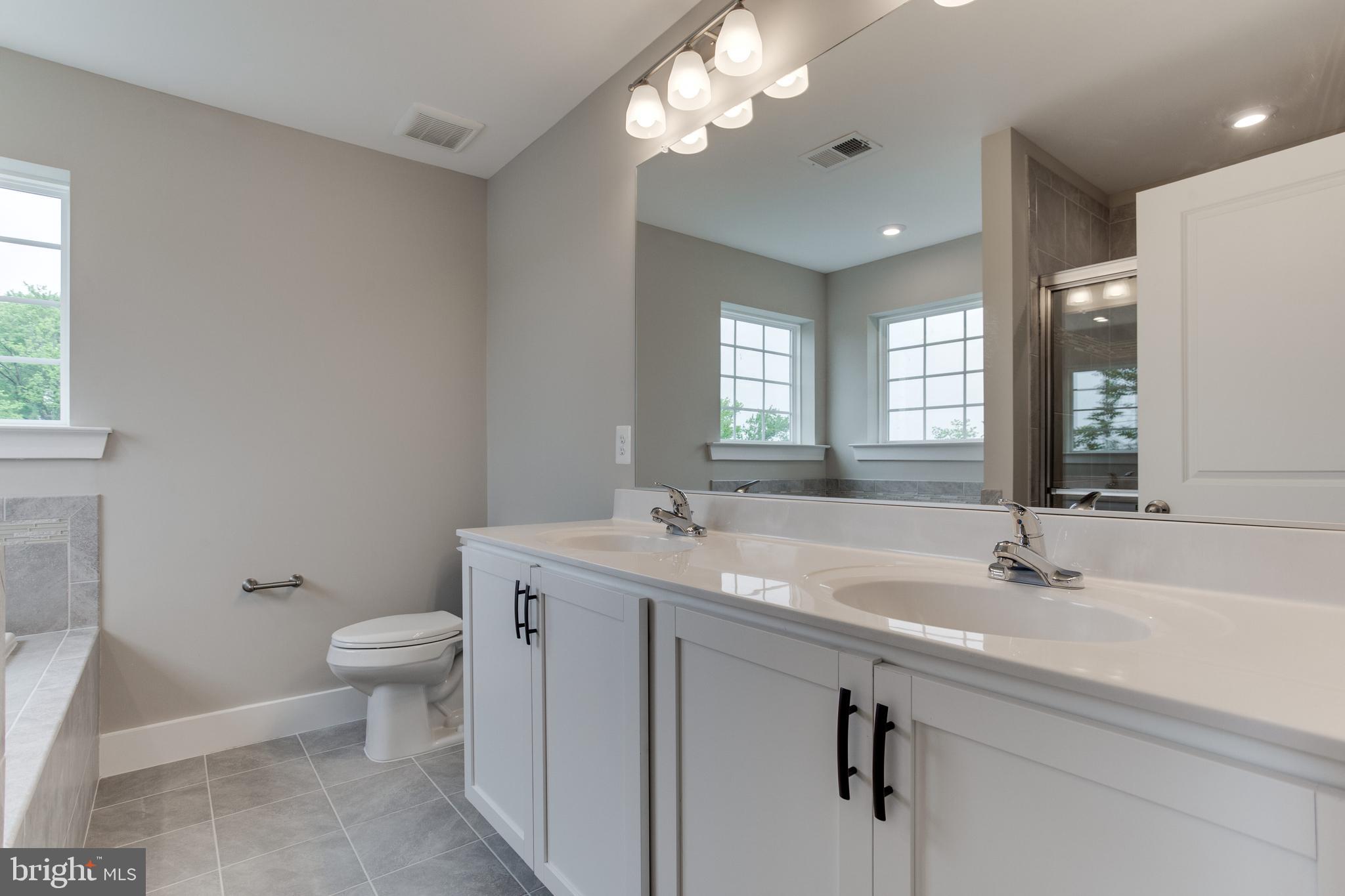 CORAL HILLS - Residential