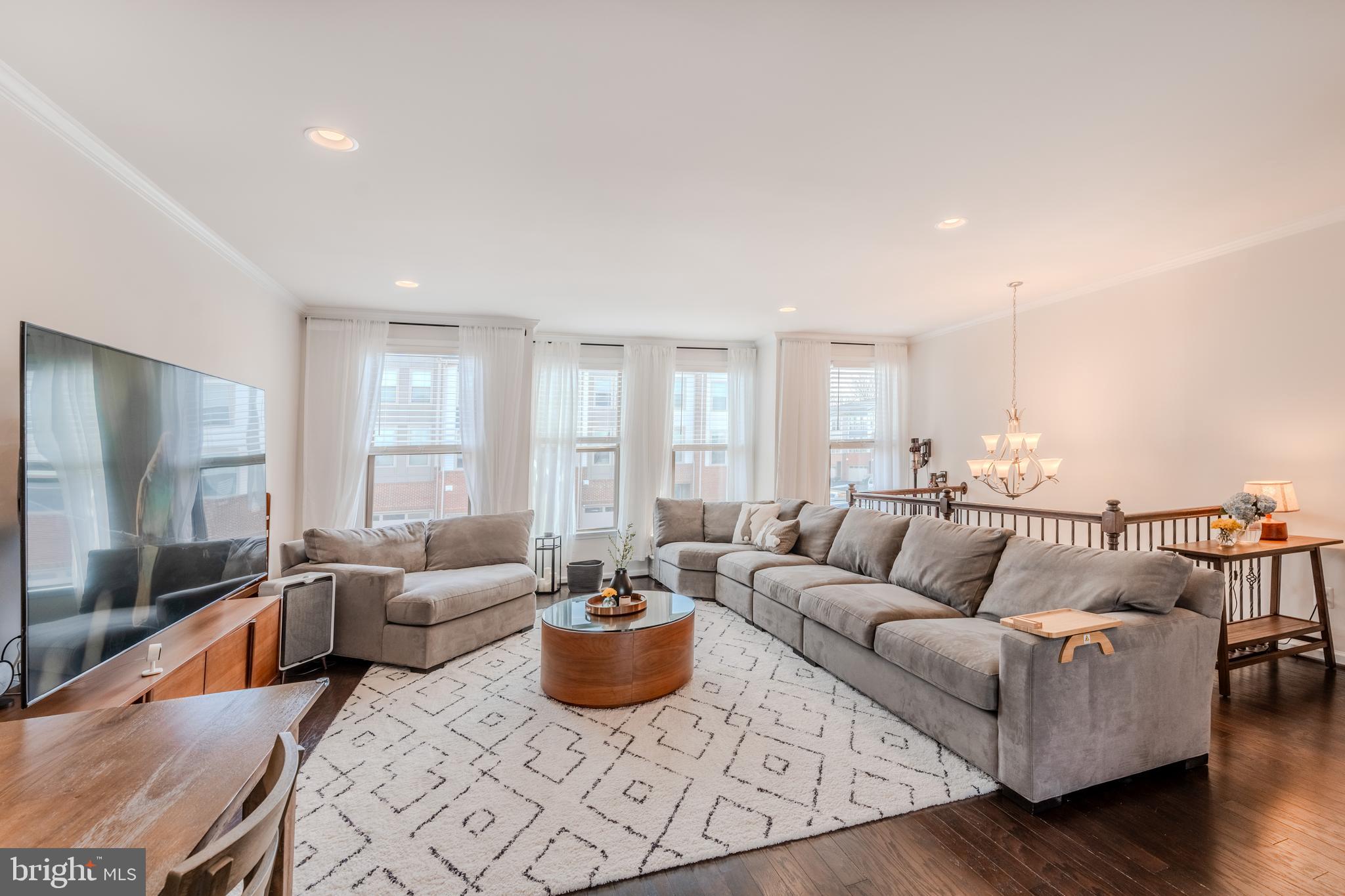 GATEWAY COMMONS - Residential Lease