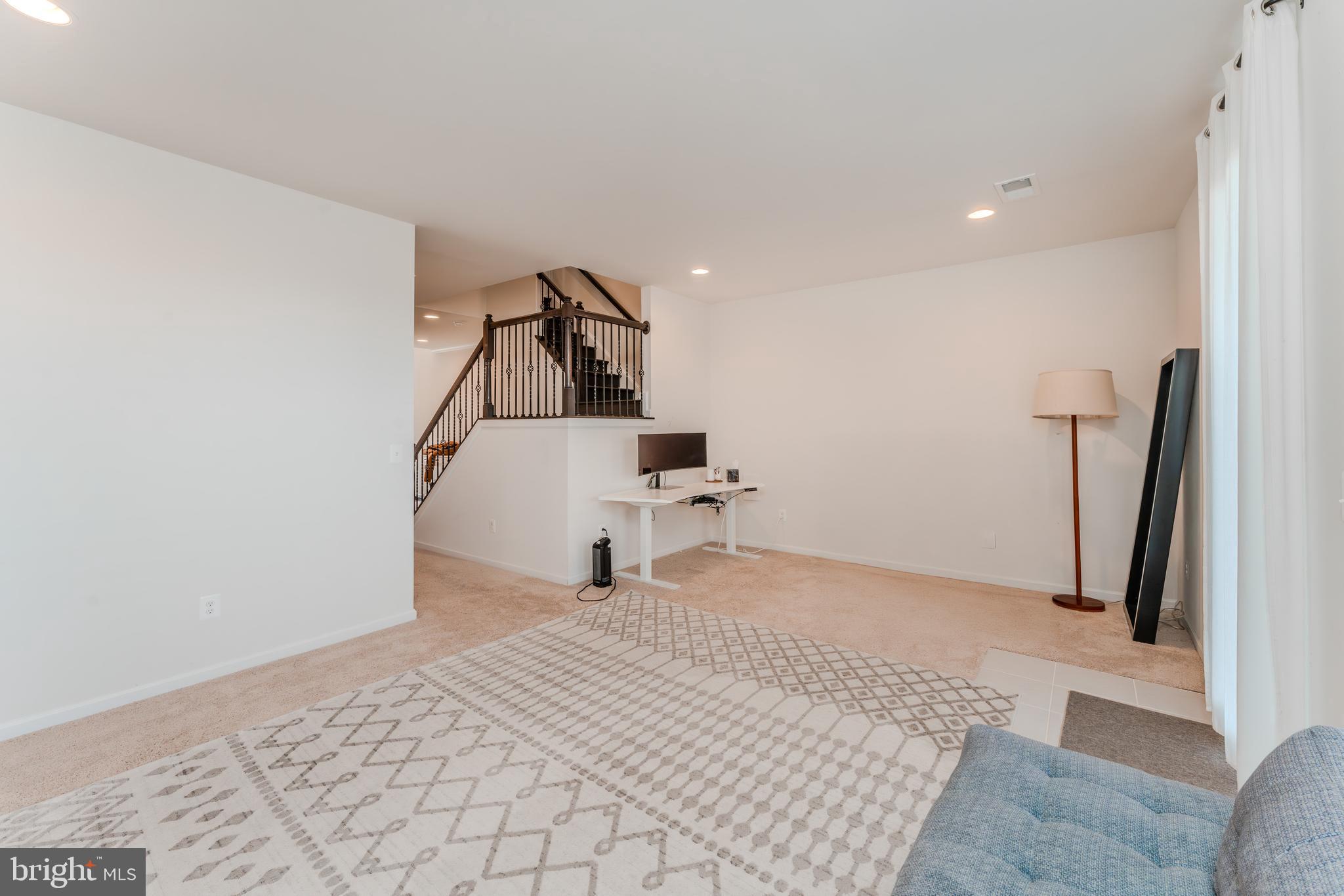 GATEWAY COMMONS - Residential Lease