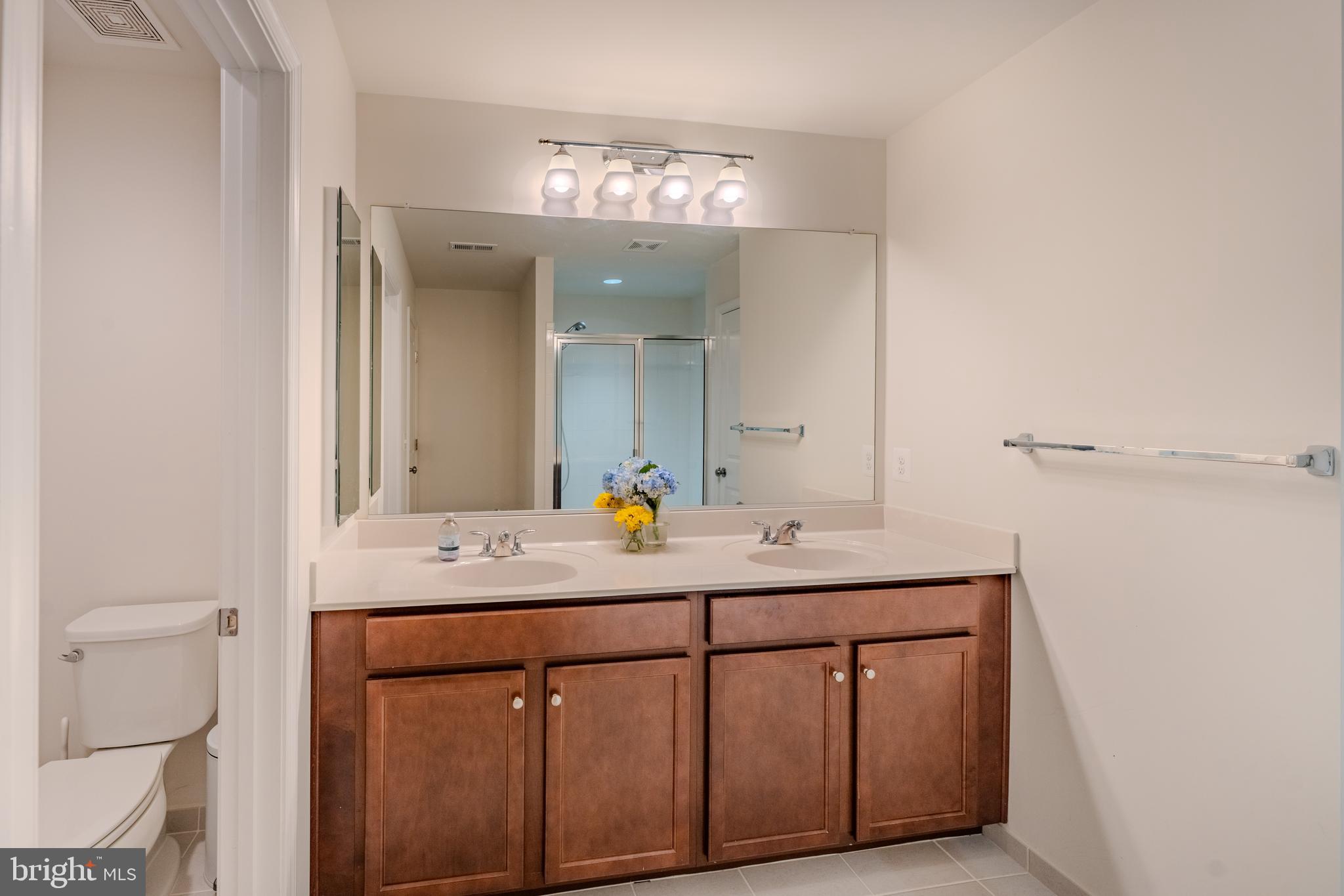 GATEWAY COMMONS - Residential Lease