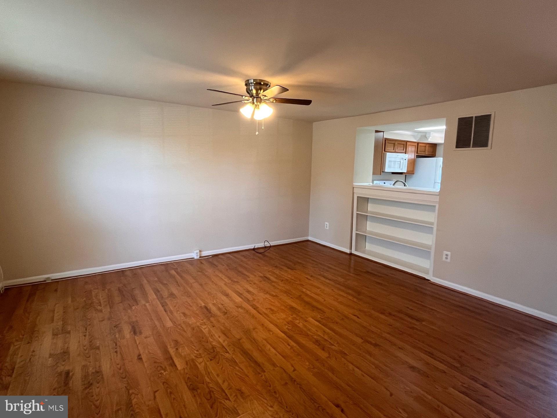 3418 BELLEPLAIN COURT