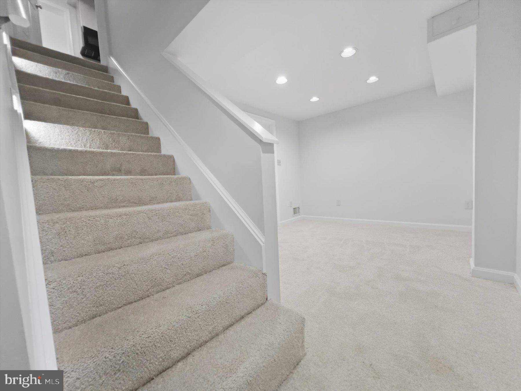 EDGEWOOD - Residential