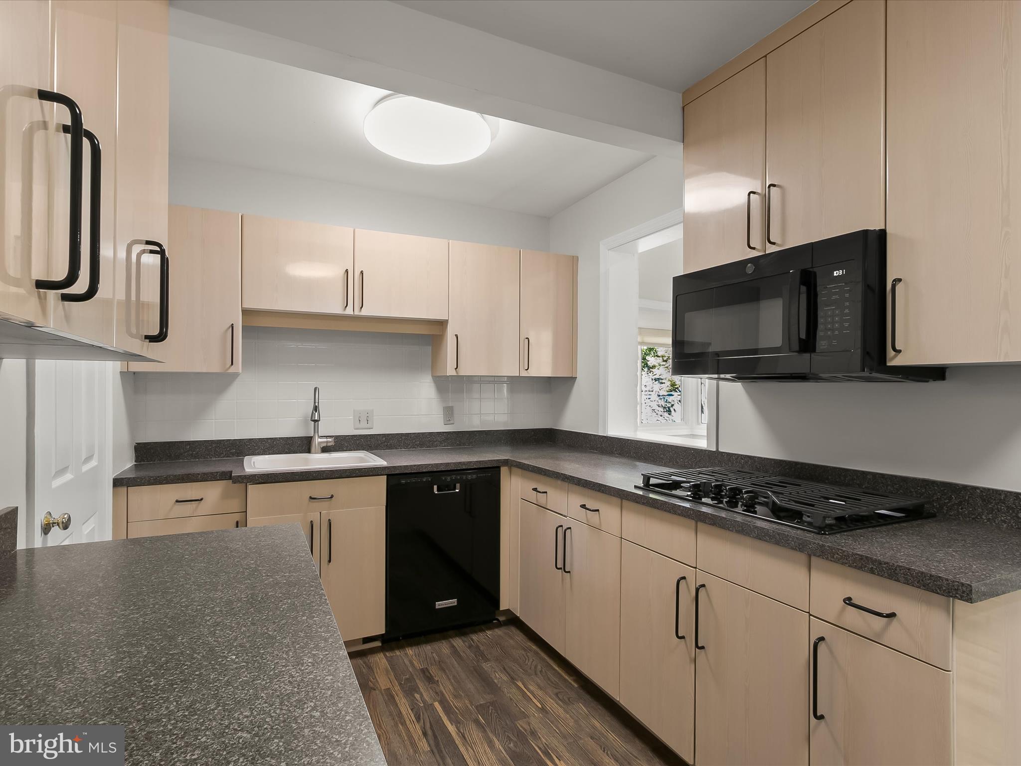 EDGEWOOD - Residential