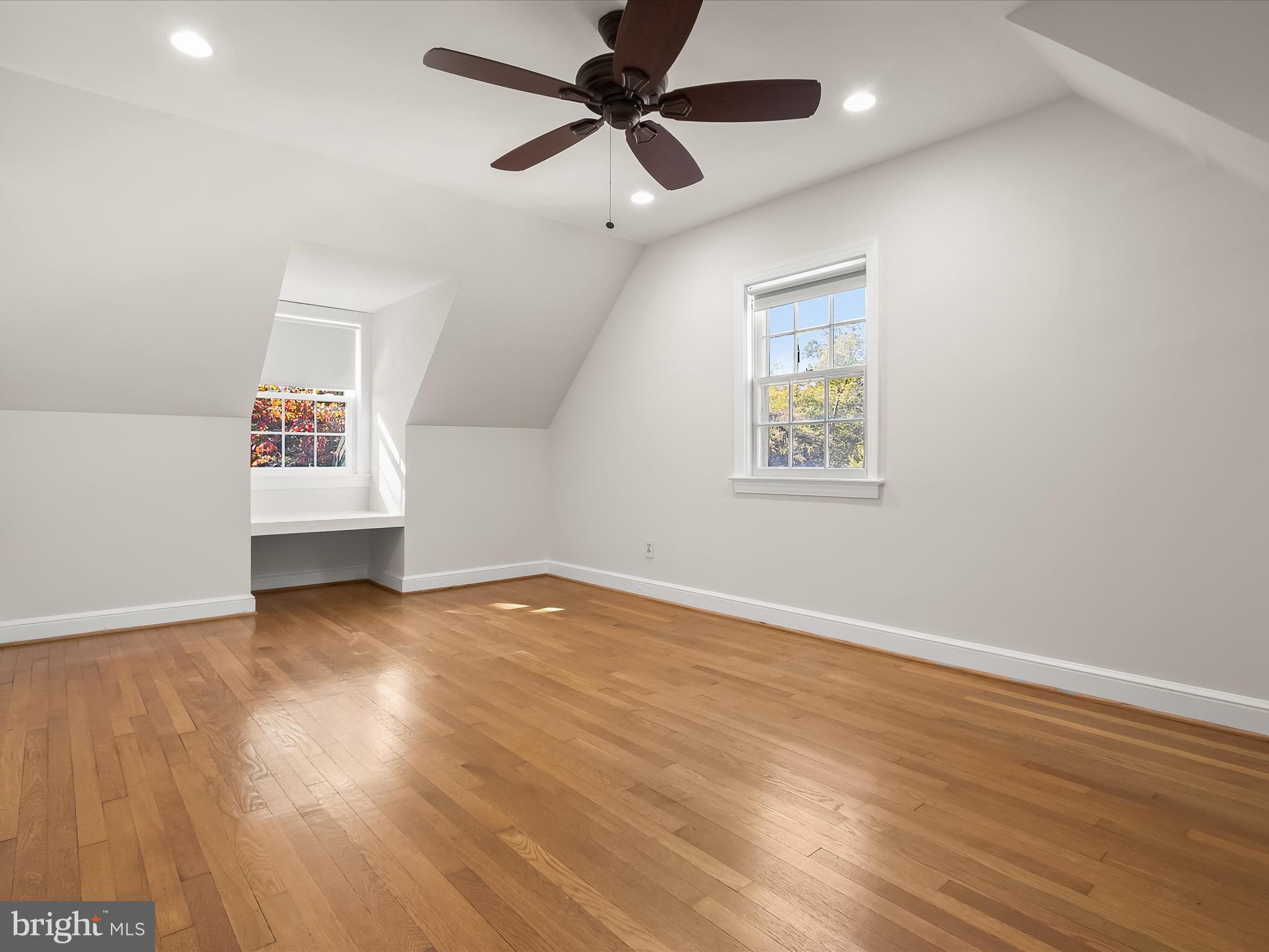 EDGEWOOD - Residential