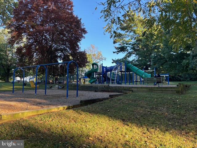 EDGEWOOD - Residential