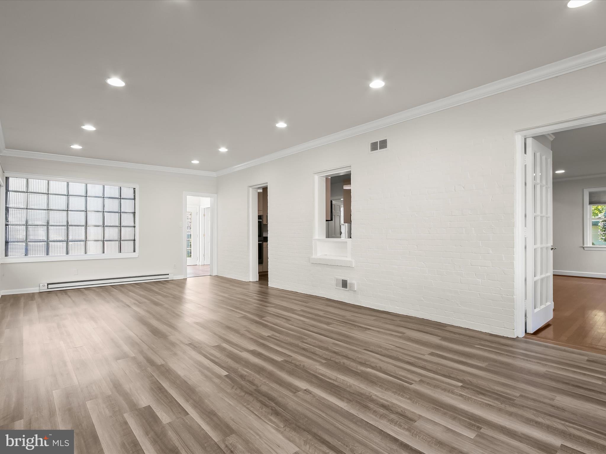 EDGEWOOD - Residential