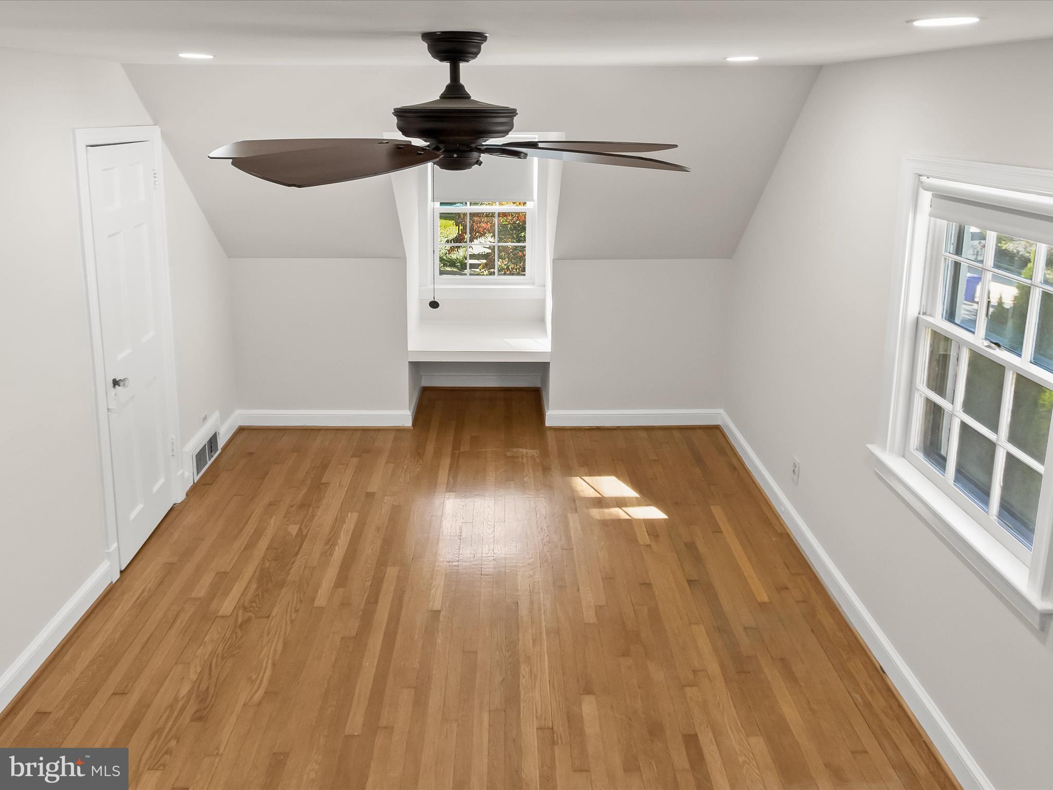 EDGEWOOD - Residential