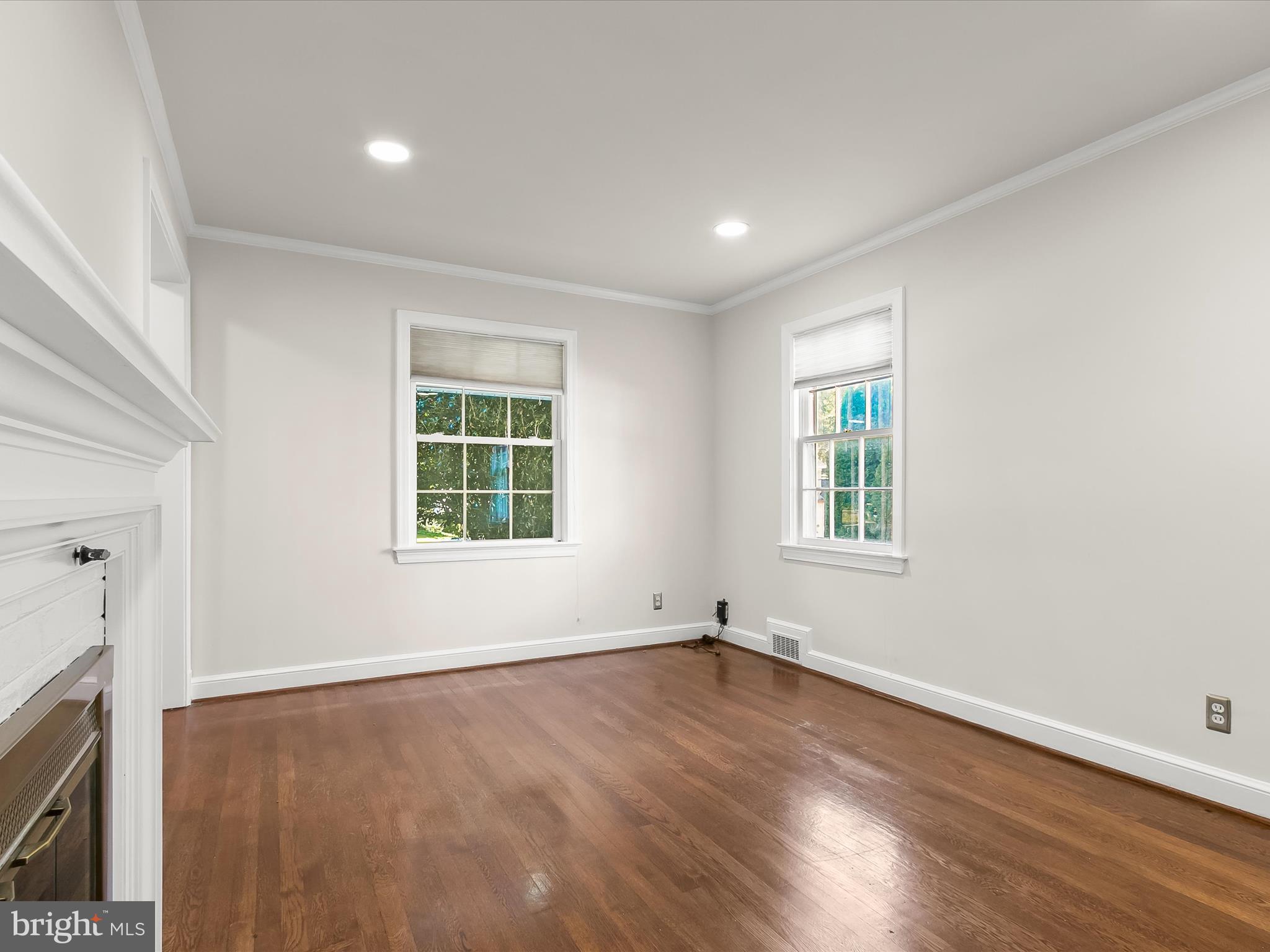 EDGEWOOD - Residential