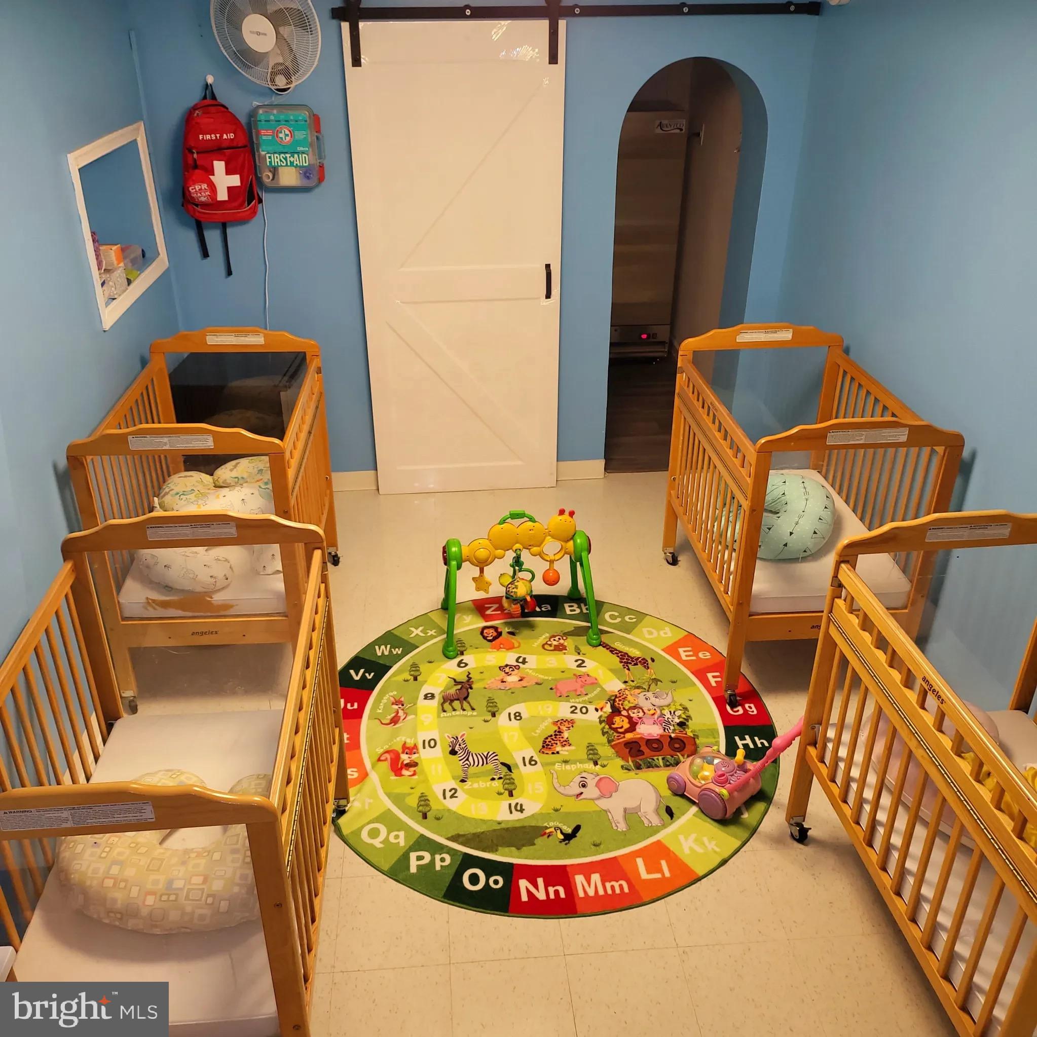 GERMANTOWN - Commercial Sale