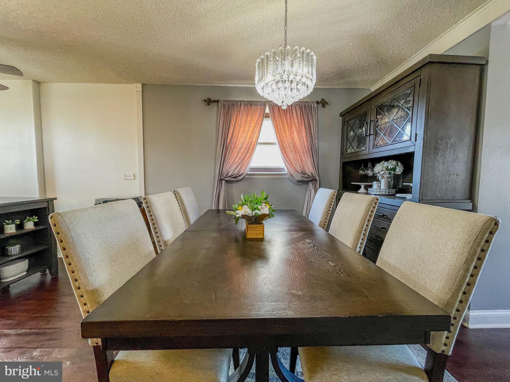 ACADEMY GARDENS - Residential