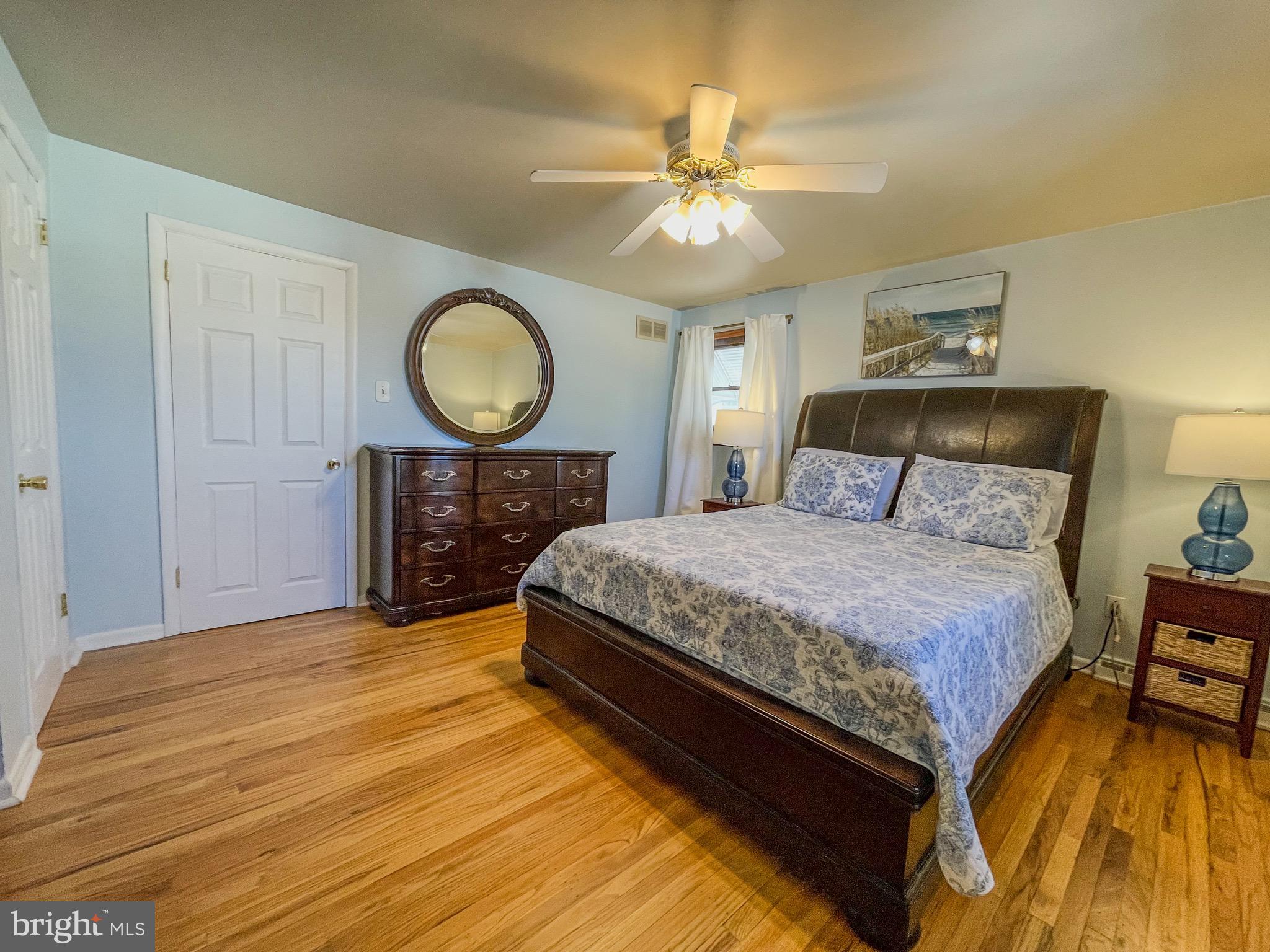 ACADEMY GARDENS - Residential