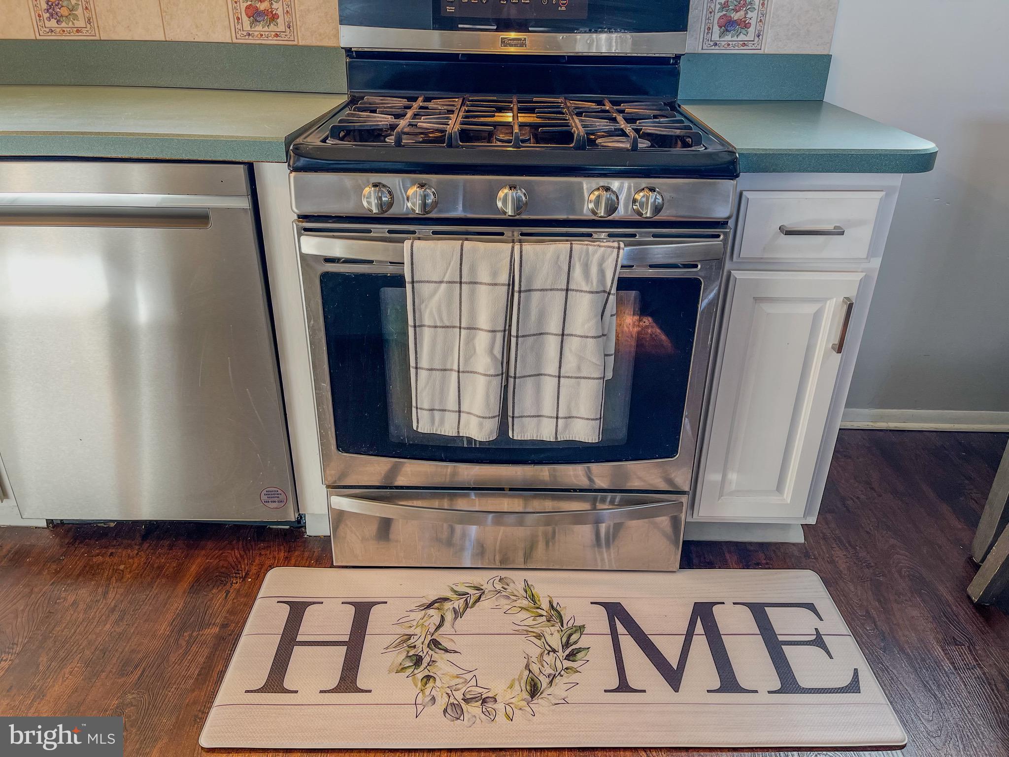 ACADEMY GARDENS - Residential