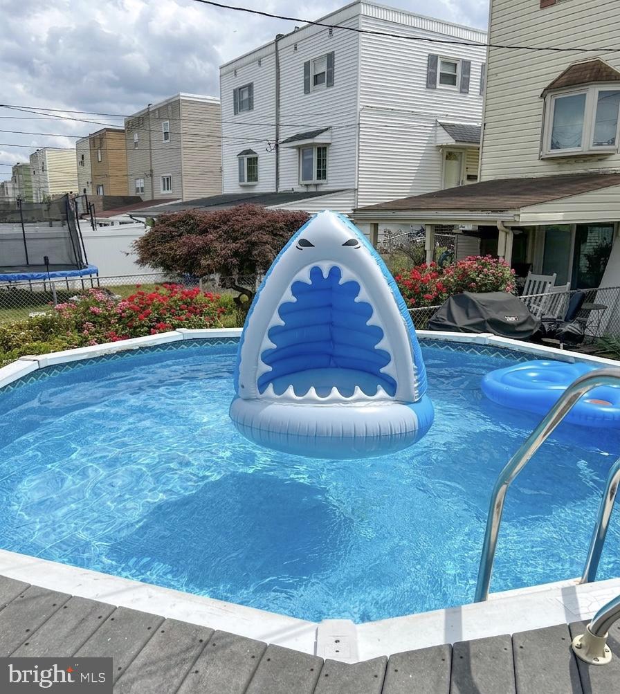 ACADEMY GARDENS - Residential