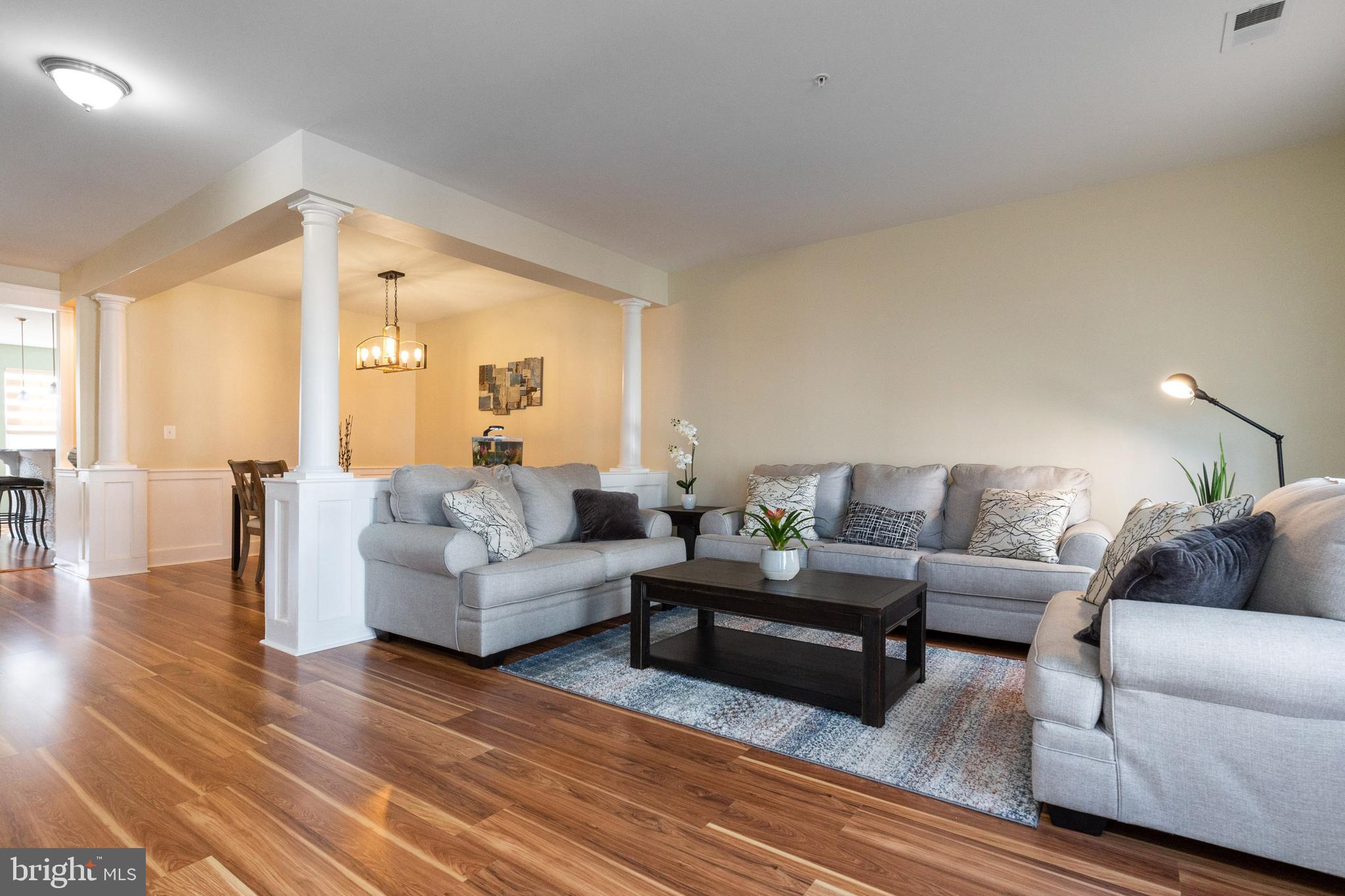 LEE SQUARE - Residential