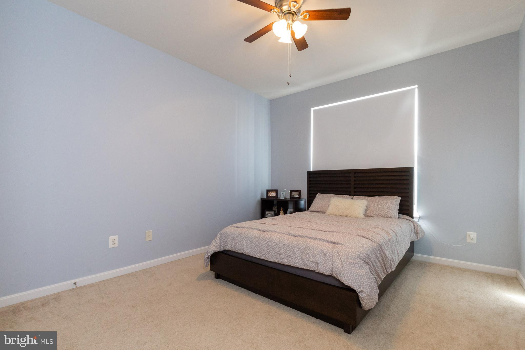 LEE SQUARE - Residential