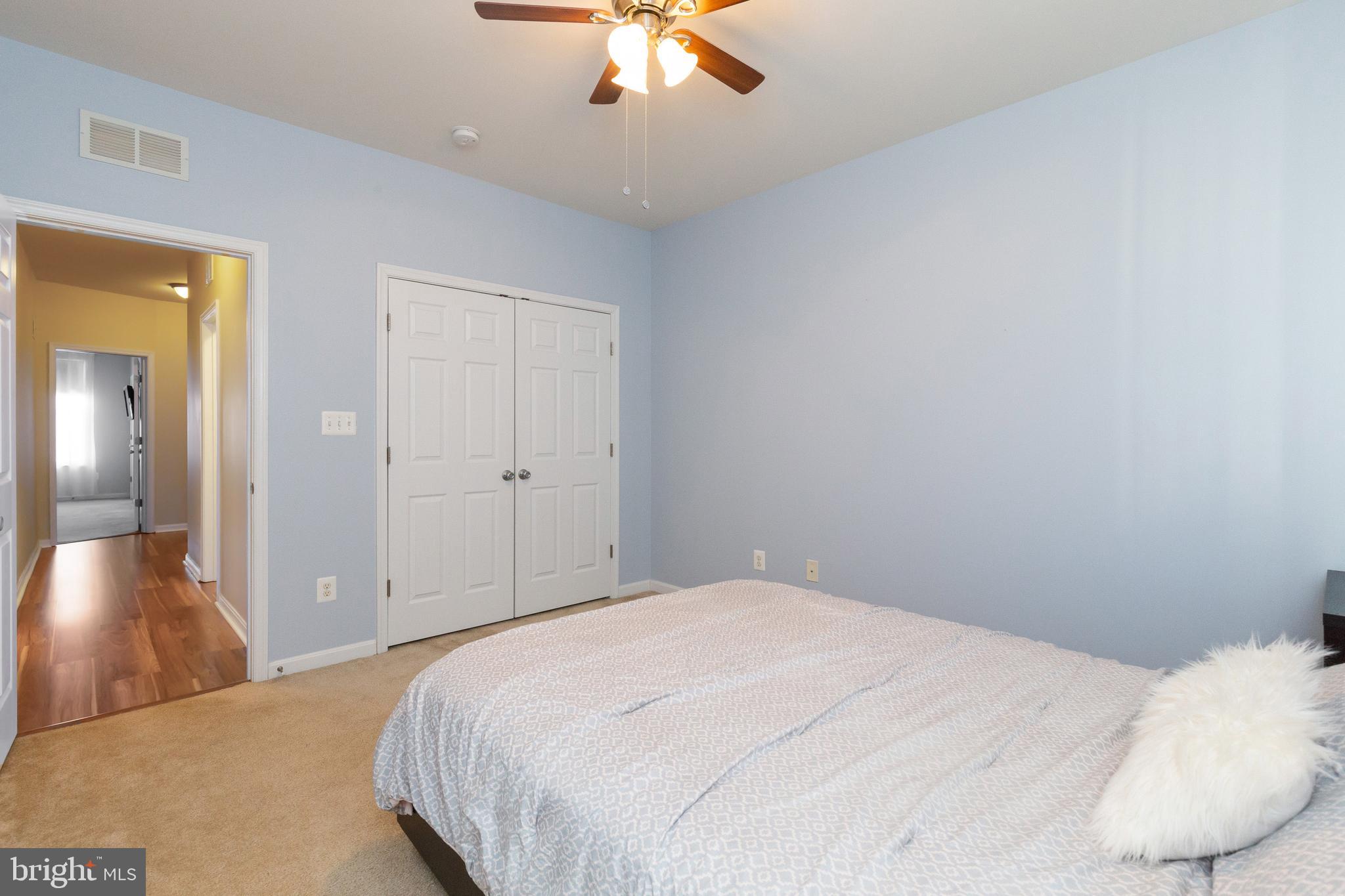 LEE SQUARE - Residential