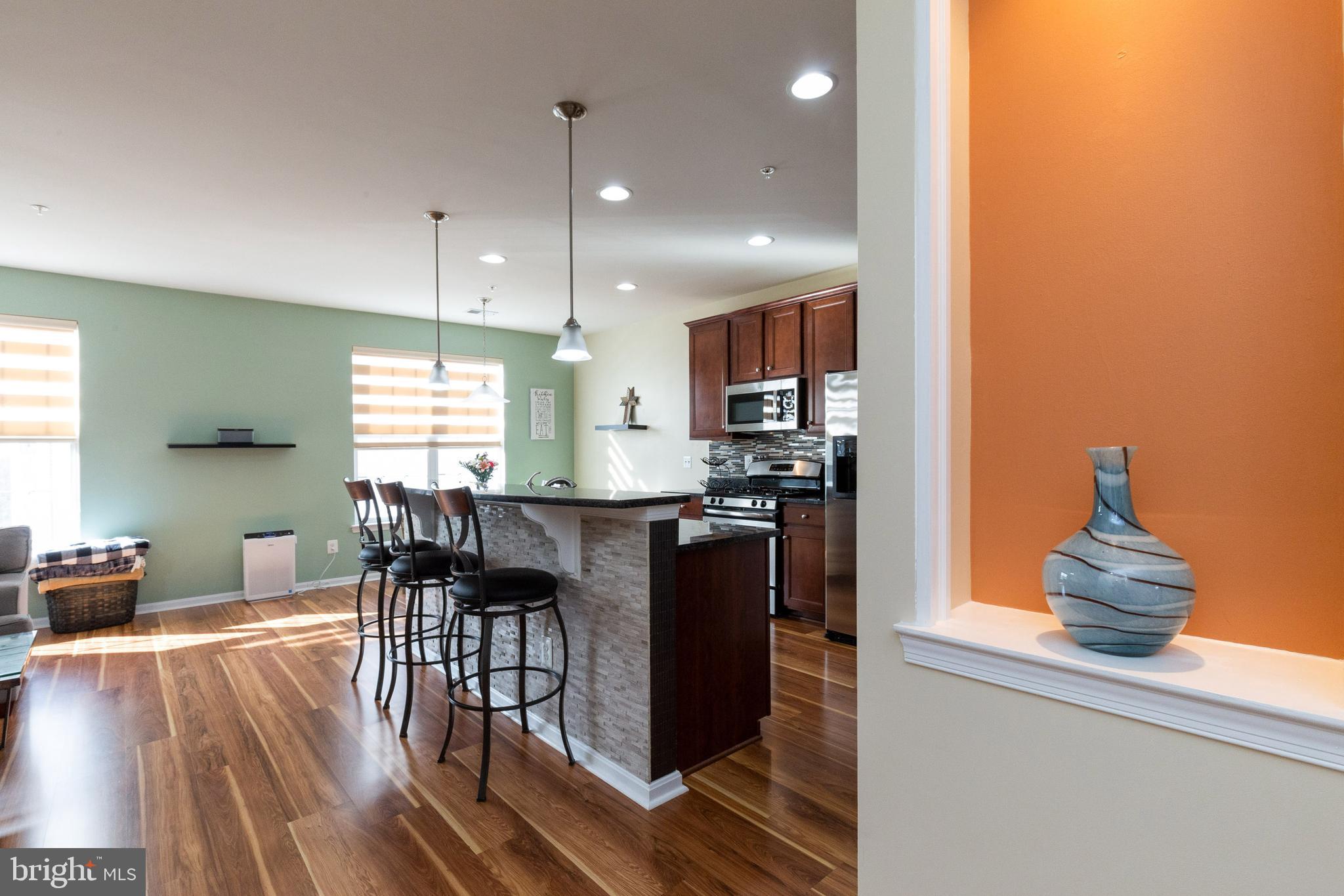 LEE SQUARE - Residential