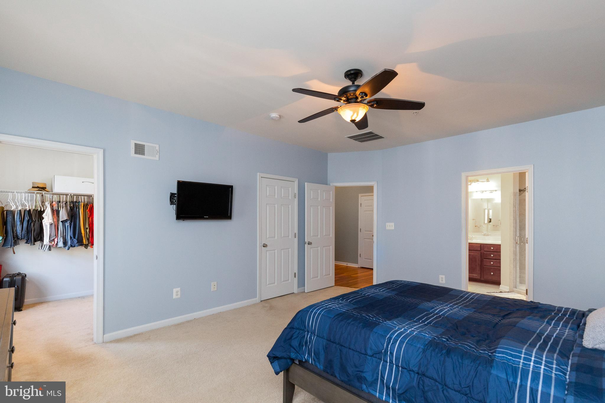 LEE SQUARE - Residential