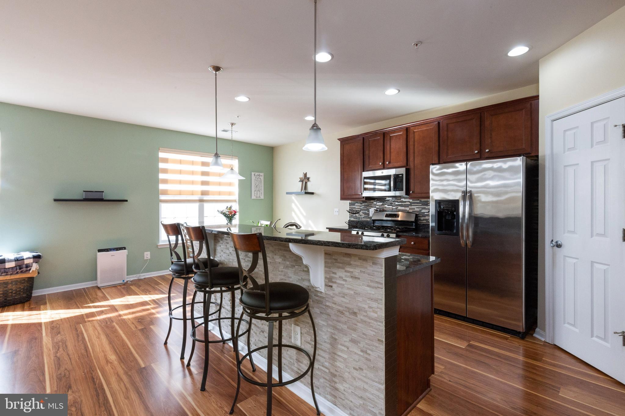 LEE SQUARE - Residential