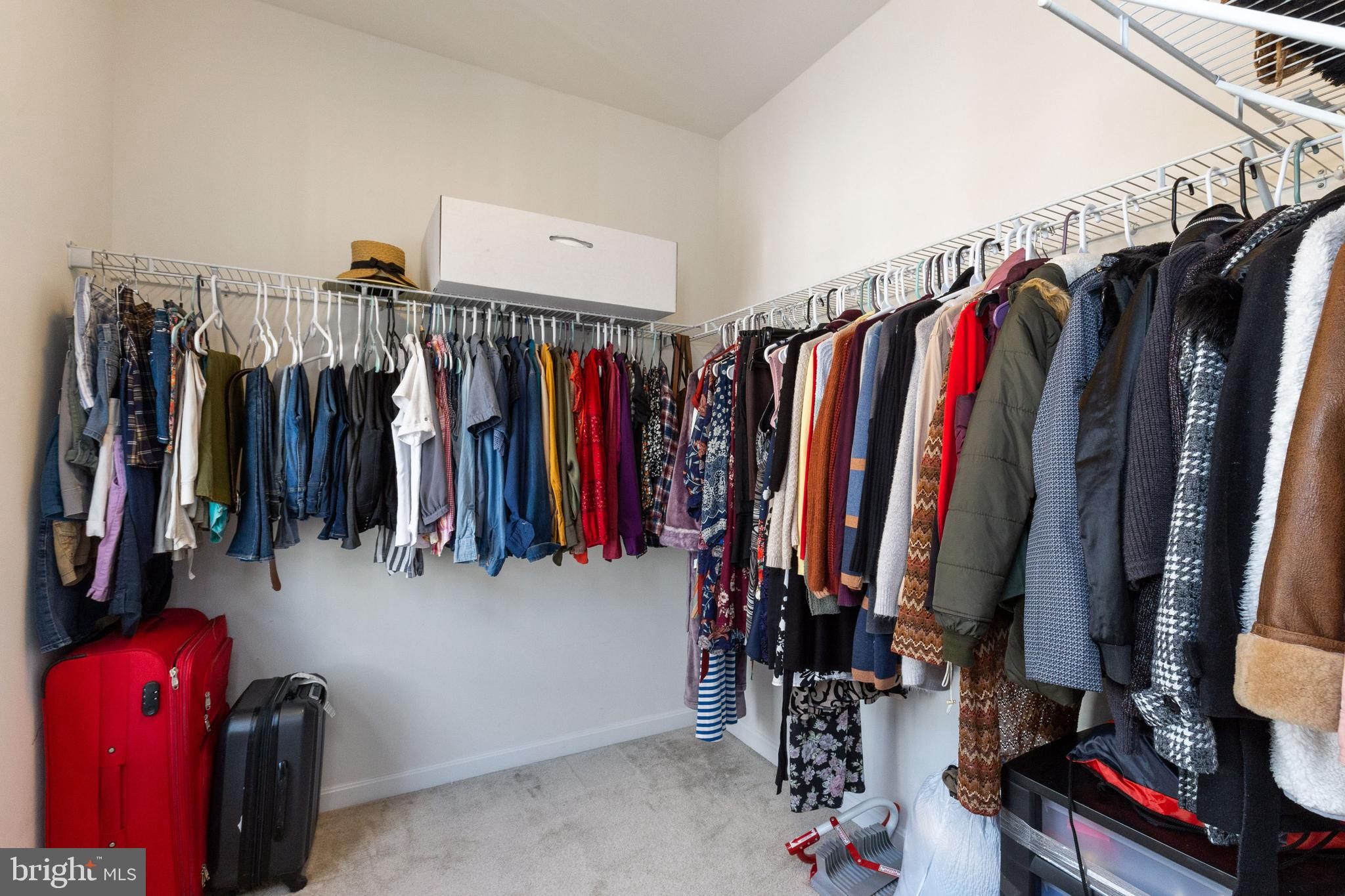 LEE SQUARE - Residential