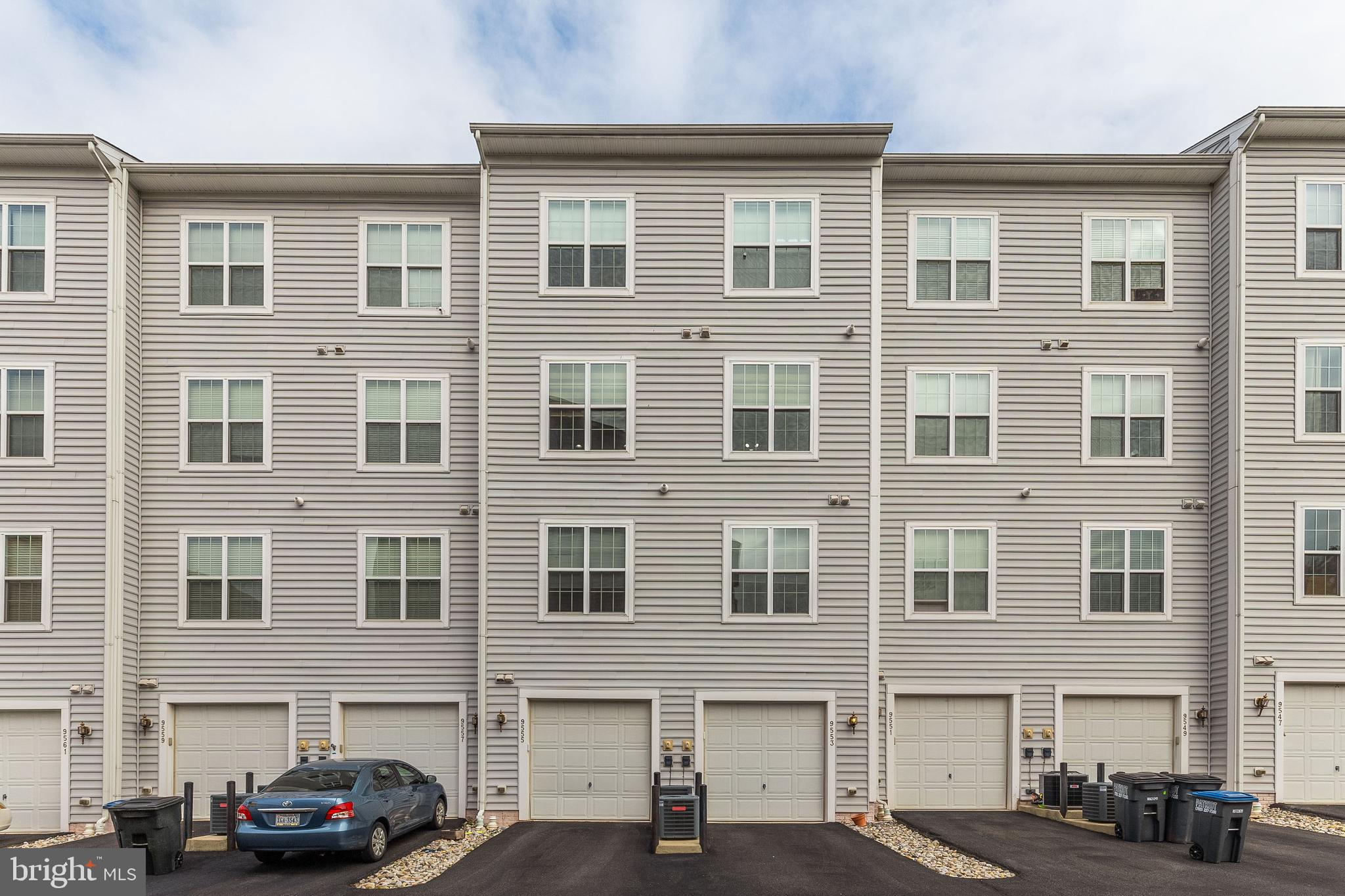 LEE SQUARE - Residential